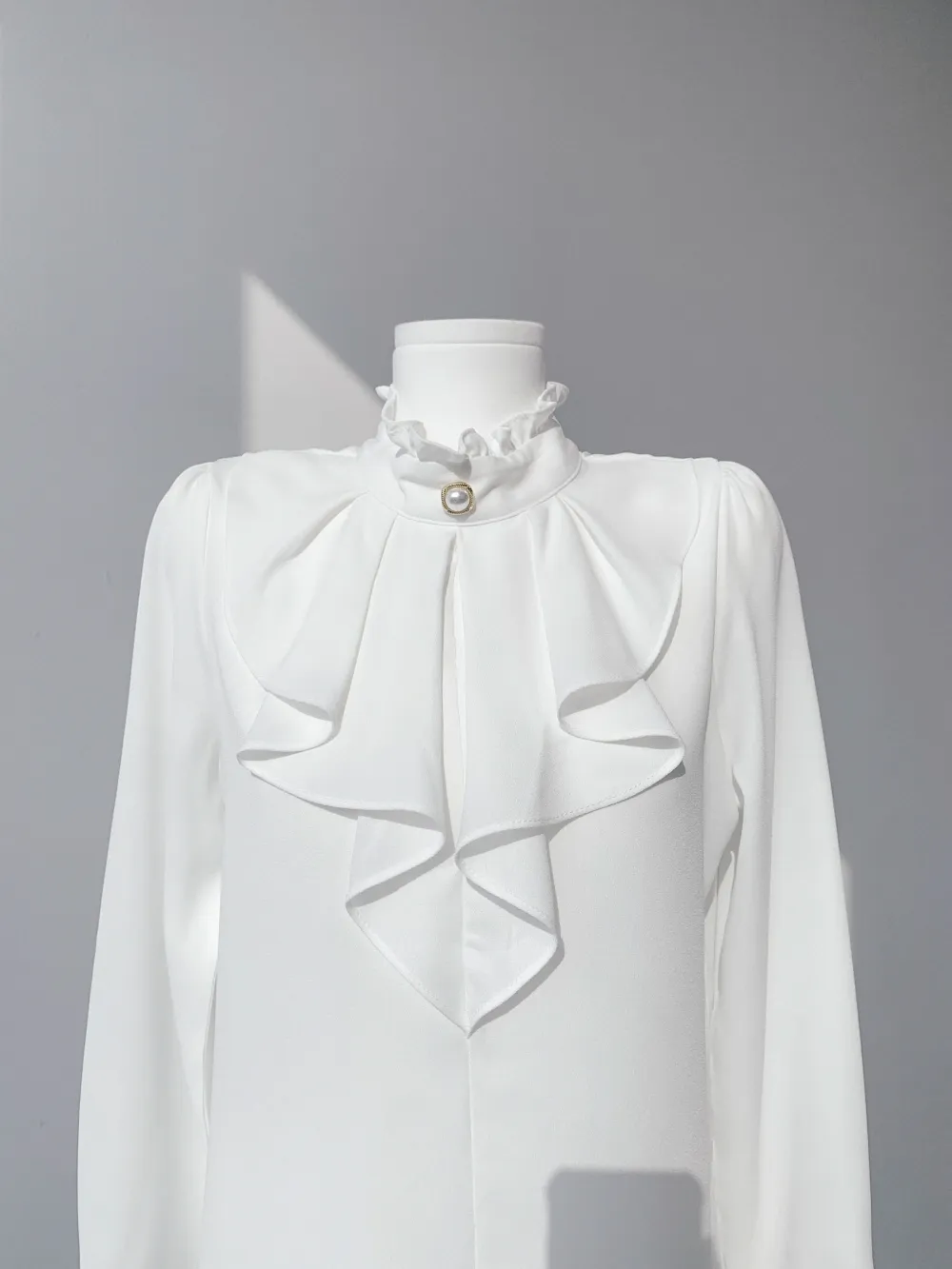 パールボタンラッフルブラウス | audreybubble | 詳細画像31