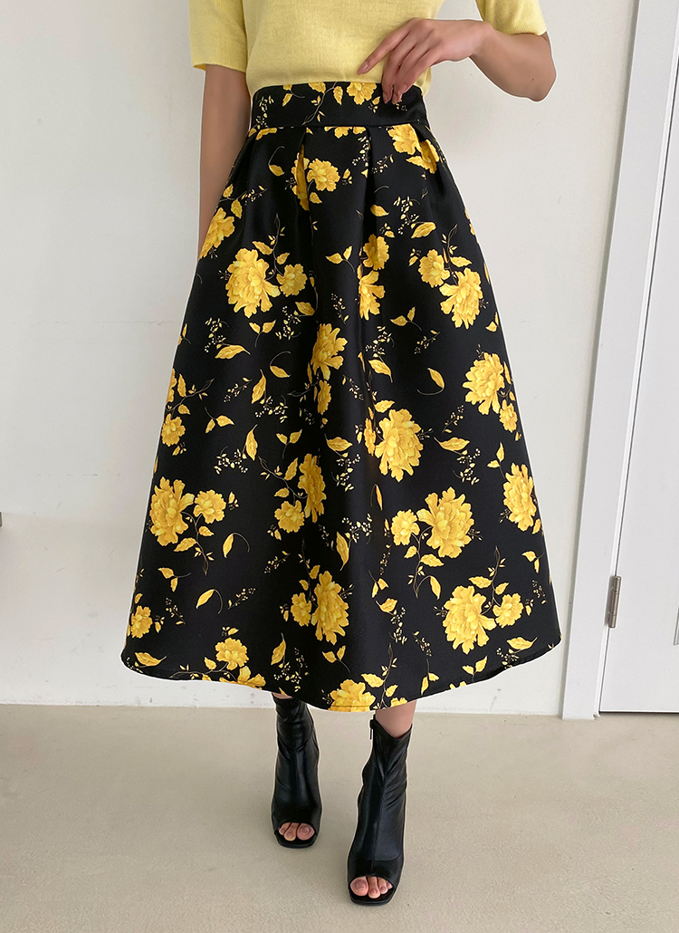 上品】 NANUSHKA フローラルプリント サテンスカート unca.com.mx