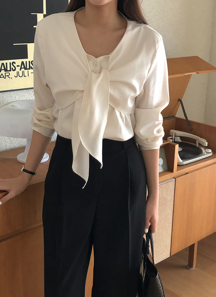 【美品】 ダーマコレクション　フロントリボンブラウス 1569998_21981430_k3.jpg