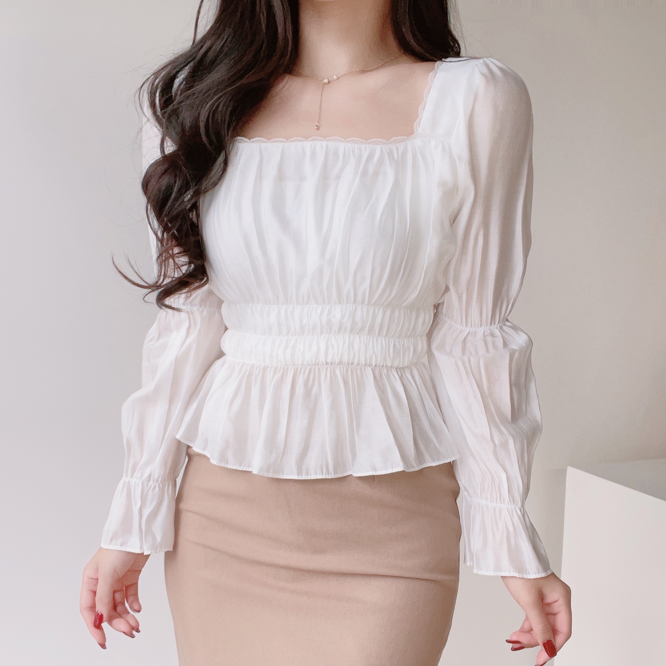 [MIXXO]スクエアネック シャーリング ブラウス_MIWBLE912G スクエアネックシャーリングブラウス | レディースファッション