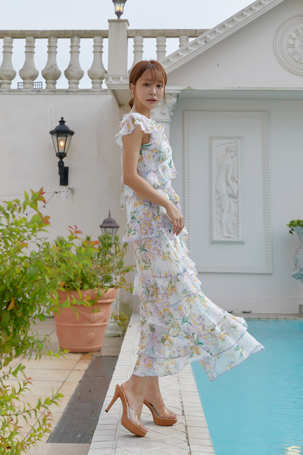 フリルティアード花柄ノースリワンピース | レディースファッション