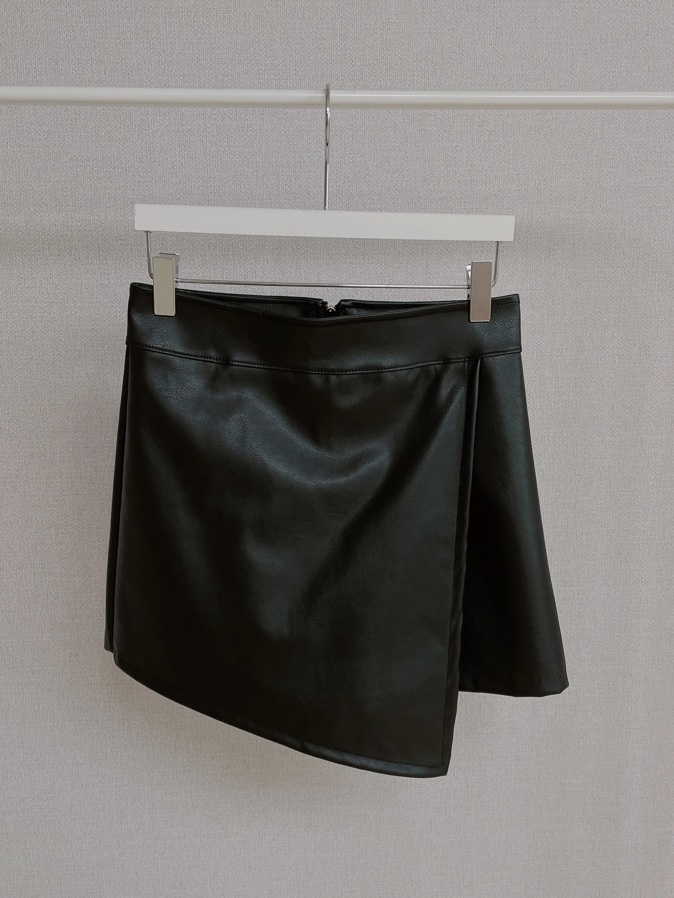 レザー調アンバランススカートパンツ | mirangmirang | 詳細画像26