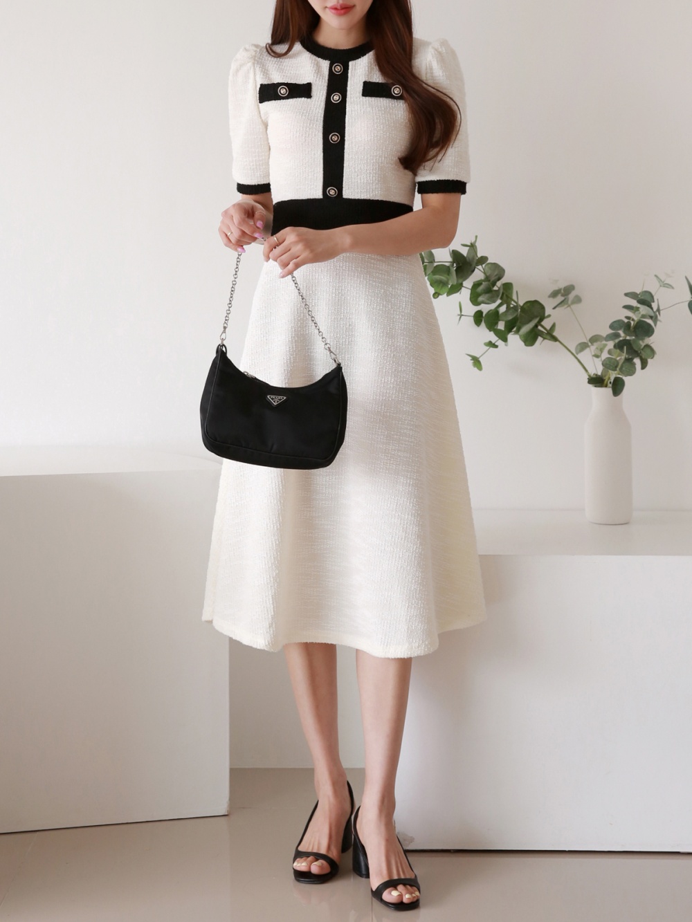 【新品】TOCCA ツイードドット柄 半袖 ワンピース 6 ホワイト 配色ツイードボタン半袖ワンピース | レディースファッション通販 - DHOLIC