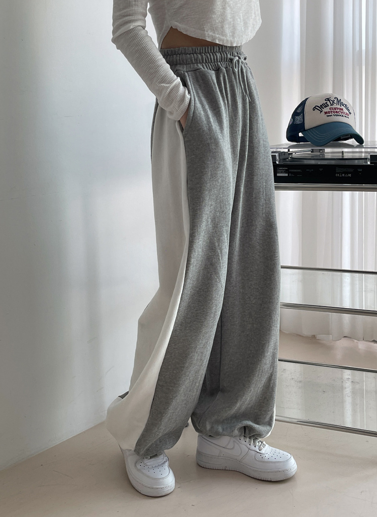 【美品】PULETTE プレット　スウェット　パンツ ウォッシュ加工マルチポケットとロゴプリント ストレート