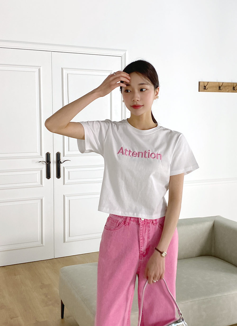 Attention刺繍クロップドTシャツ | レディースファッション通販 - DHOLIC