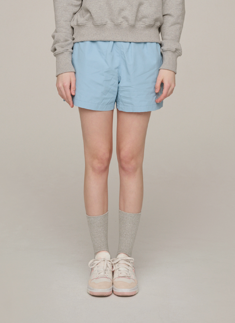ロゴナイロンショートパンツ(ブルー) | レディースファッション