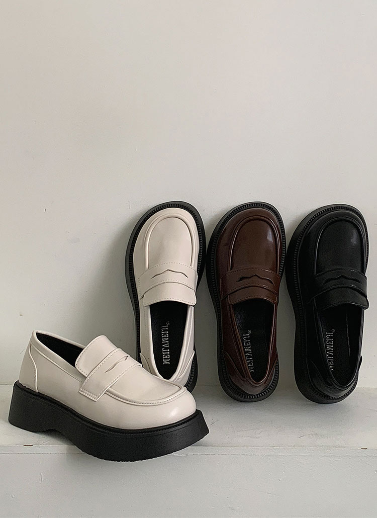 N°21 ブラック・ホワイト ローファー 厚底ローファー | レディース