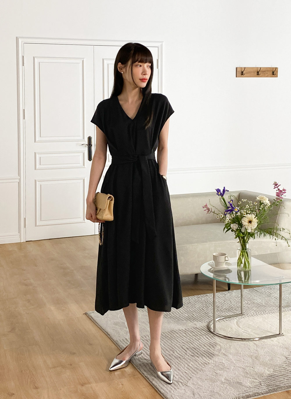 限定商品!!【HOBBS】鮮やかブルー◇Vネックワンピース Vネックシフォン花柄ワンピース・全2色 | レディース