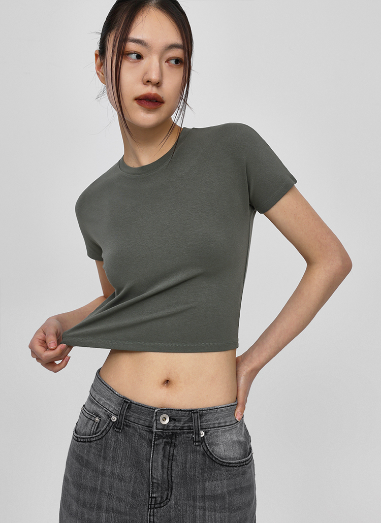 ME:I クロップドTシャツ ME:I ミーアイ クロップドT シャツ