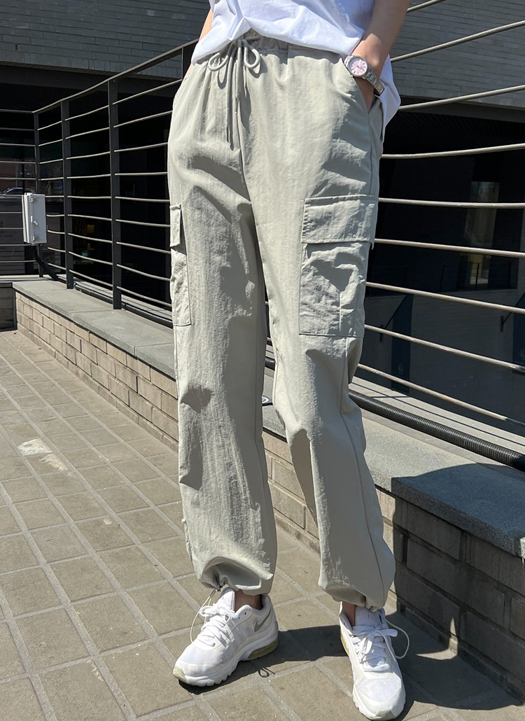 ストリングカーゴパンツのサムネイル