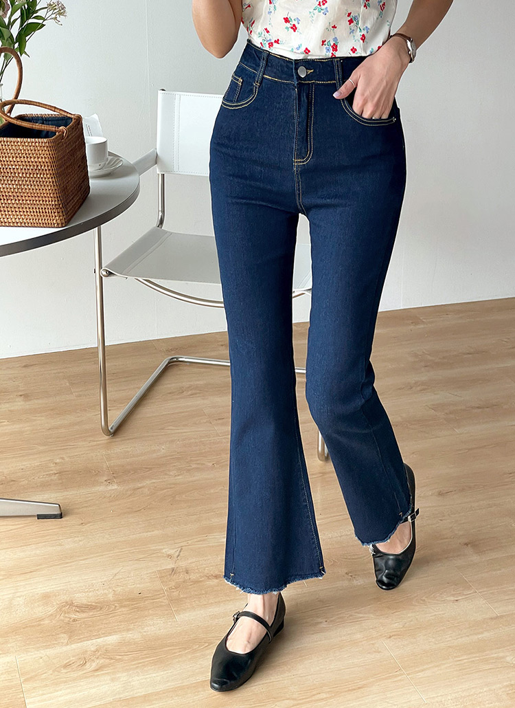 【美品】DEE DEE ベルボトム フレア デニム パンツ 濃紺 ネイビー 32 美品】DEE DEE ベルボトム フレア デニム パンツ 濃紺 ネイビー