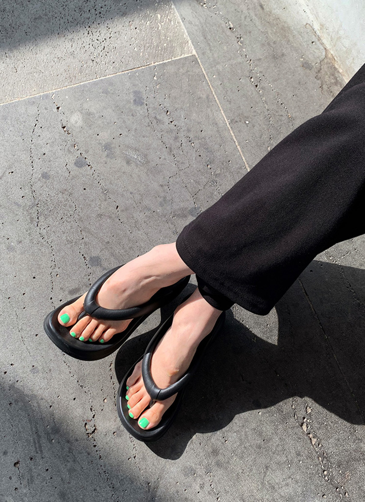 4cmボリュームトングゴムサンダル | レディースファッション通販 - DHOLIC
