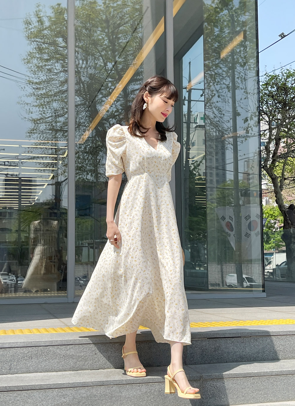 シャーリングスリーブ花柄ワンピース | レディースファッション通販