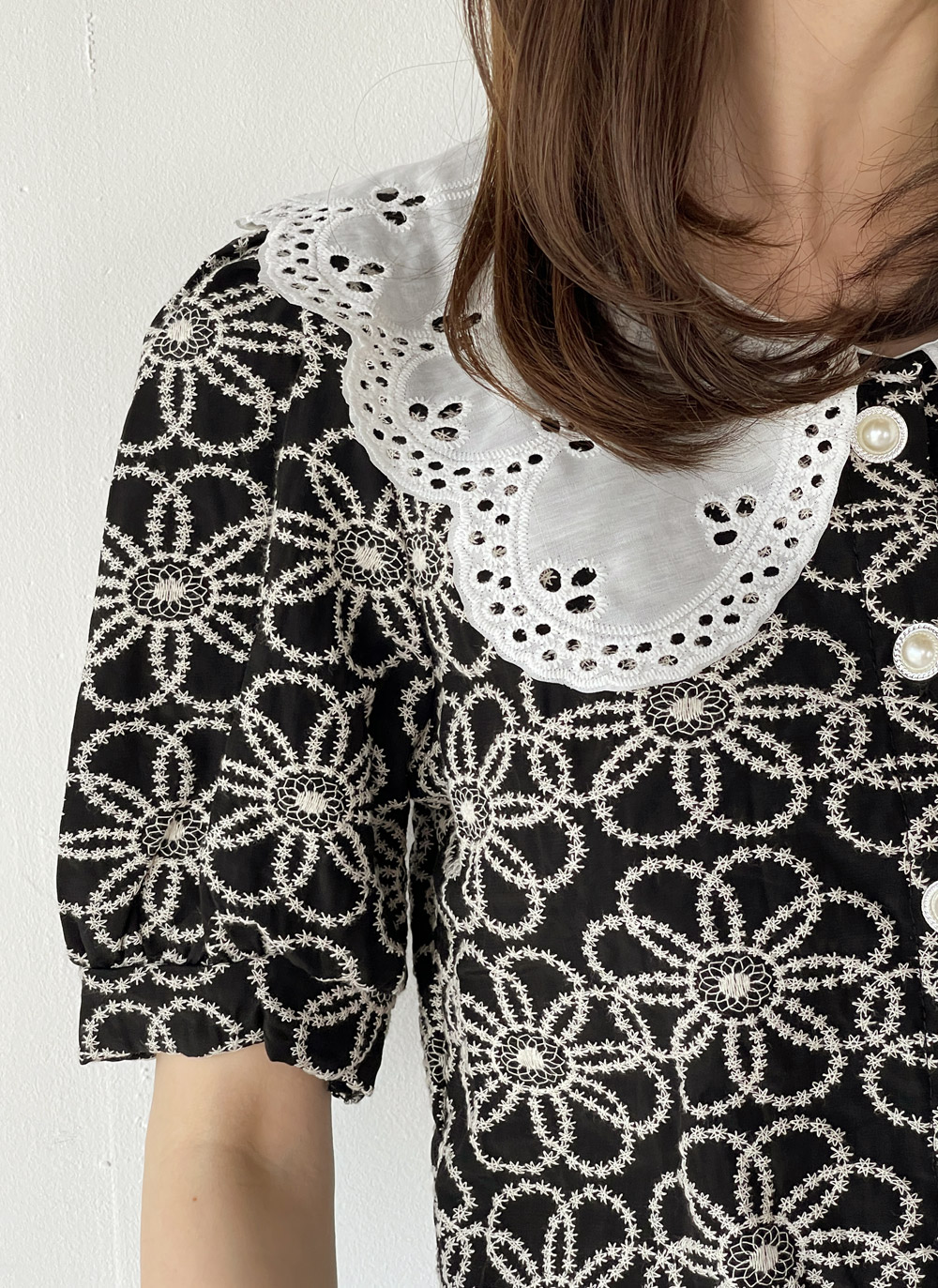 Aletta vita ブラウス カットワークレース 刺繍 フラワー 花