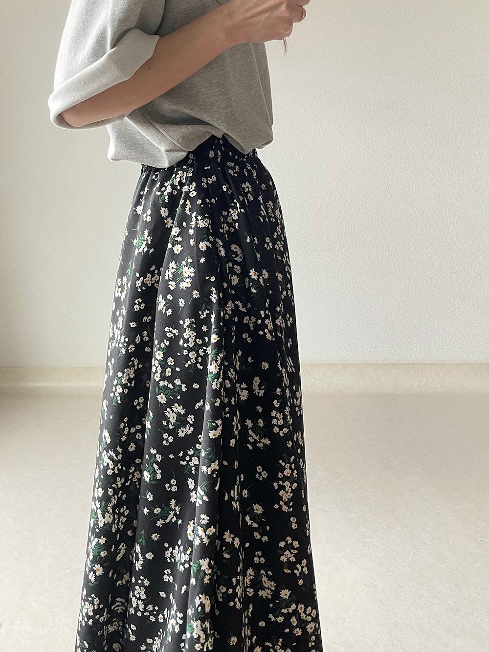 たっぷりフレア・小花柄ロングスカート | レディース