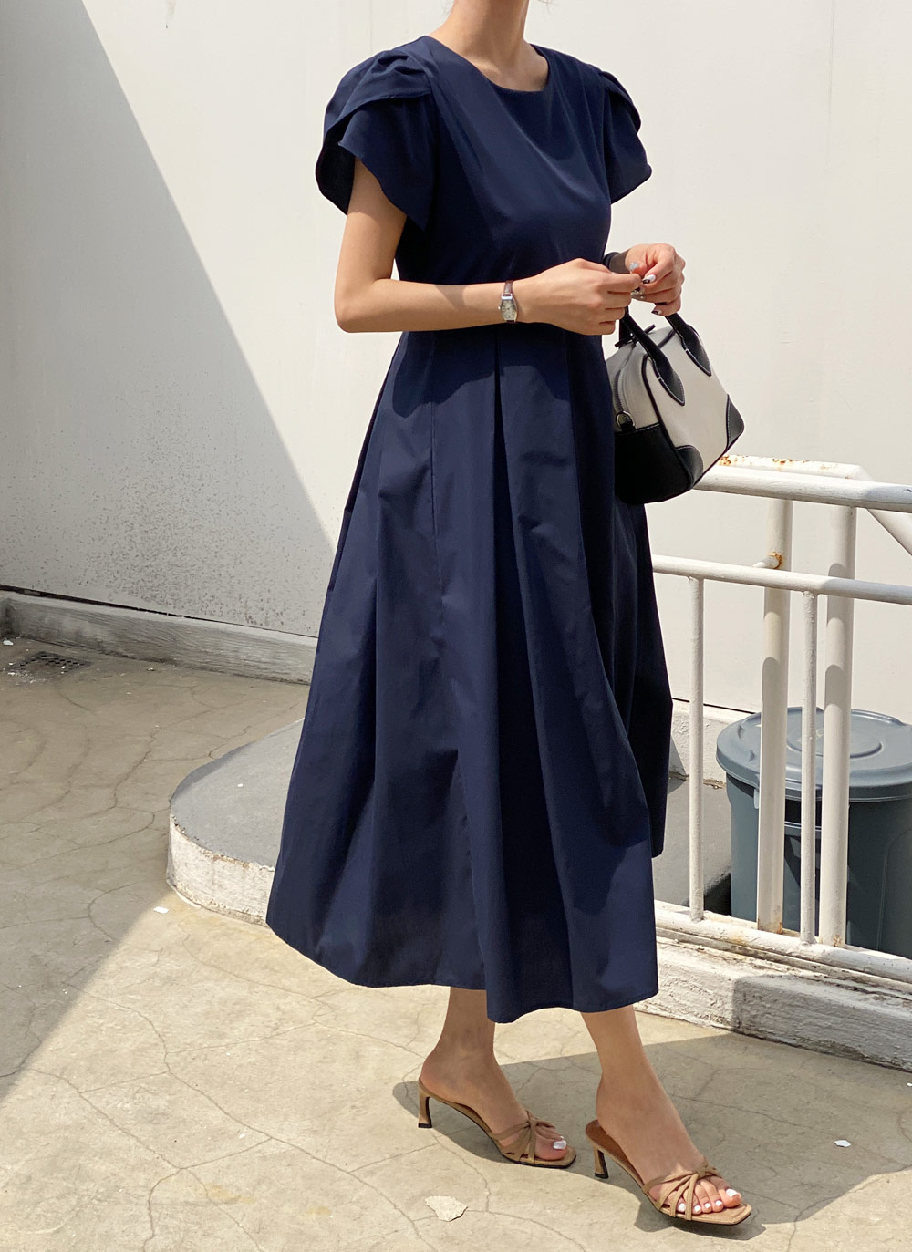 ワンピース ネイビー チューリップ