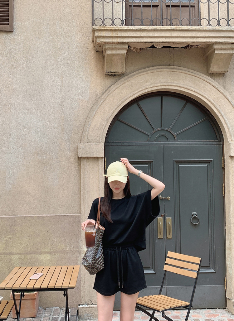 半袖Tシャツ&ショートパンツSETのサムネイル