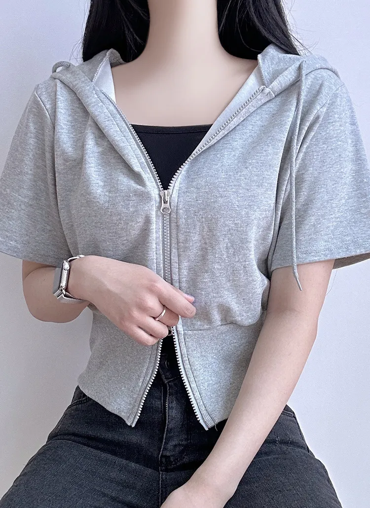 SUNBLAZE・半袖ジップアップパーカー・レディースサイズL 誓う 