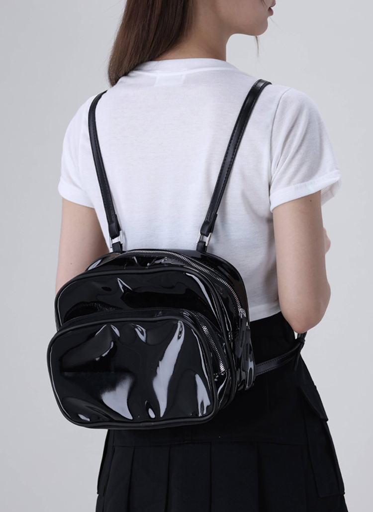 DIESEL ブラック リュック エナメル ミニ 黒 ロゴ レディース エナメルミニバックパック | レディースファッション通販 - DHOLIC