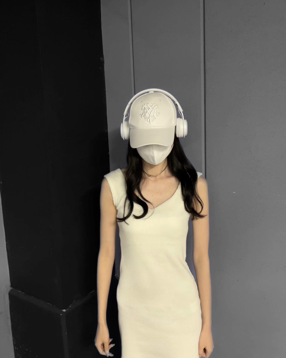 bibido ビビド　ミニワンピース　タンクトップ 大特価】アイボリー ドット柄 水玉柄 ラッフルフリル タンク