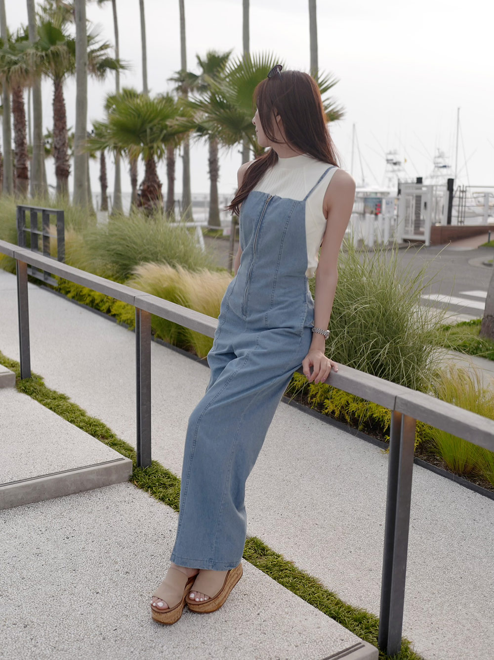 バックオープンデニムサロペットパンツ | レディース