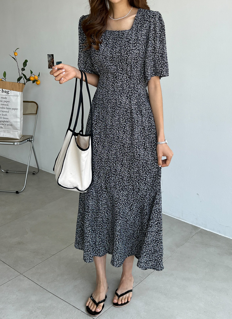 Donna Karan 花柄スクエアネックワンピース スクエアネック 2WAY シャーリング 花柄 スイム ワンピース