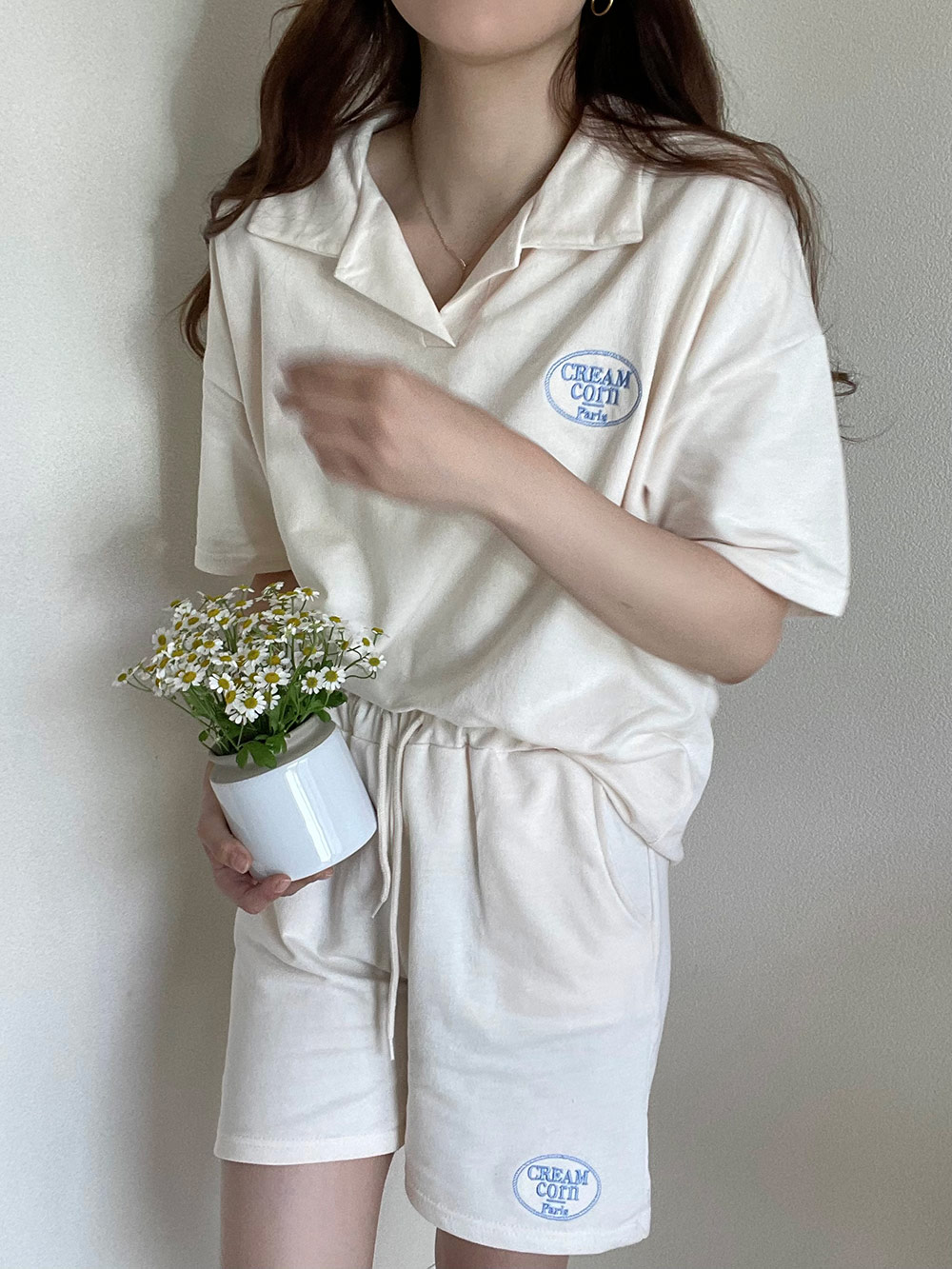 【新品タグ付き】ストロベリーチョコ　サテンシャツ　ショートパンツ EndsvilleショートTシャツ[品番：MKSW0062778]｜GYDA（ジェイダ