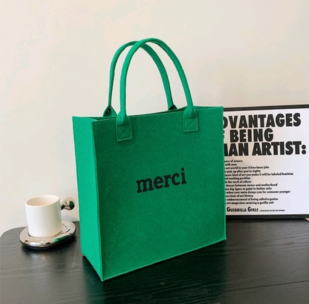 レア柄、新品タグ付】Merci(メルシー)トートバッグ まわる