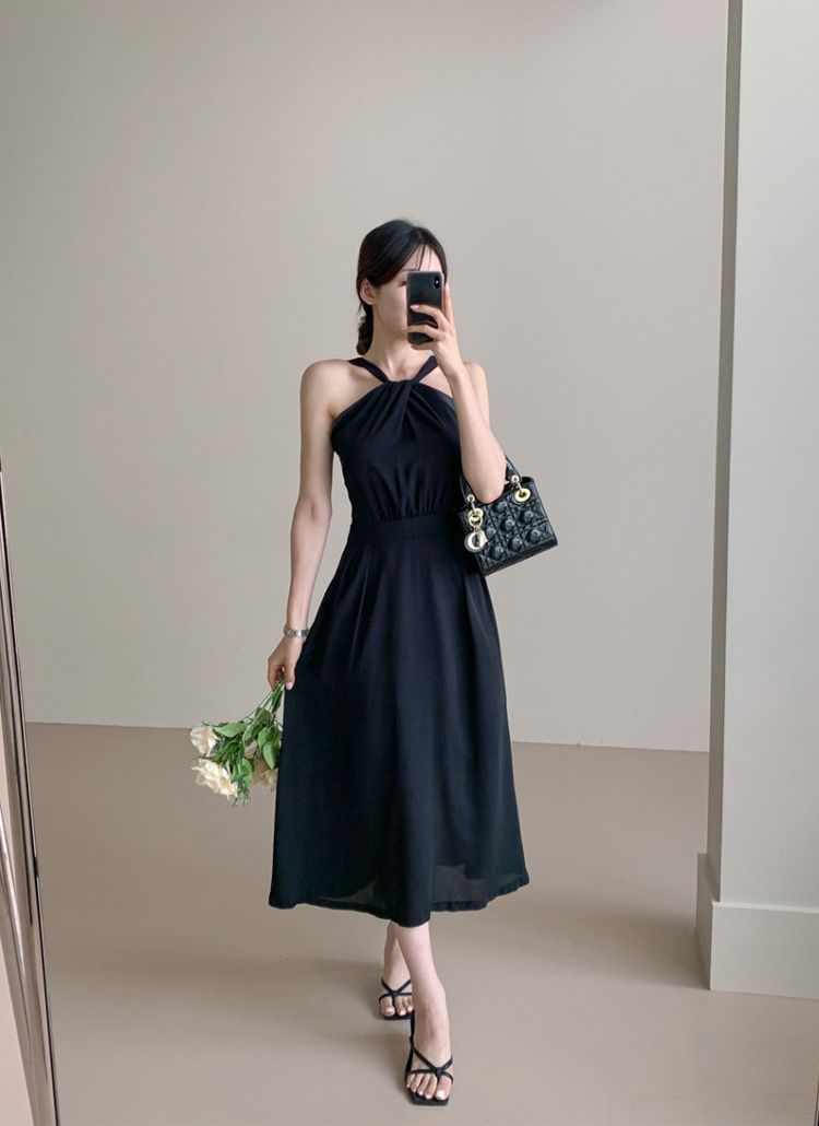 ツイストホルターネックノースリワンピース | レディースファッション