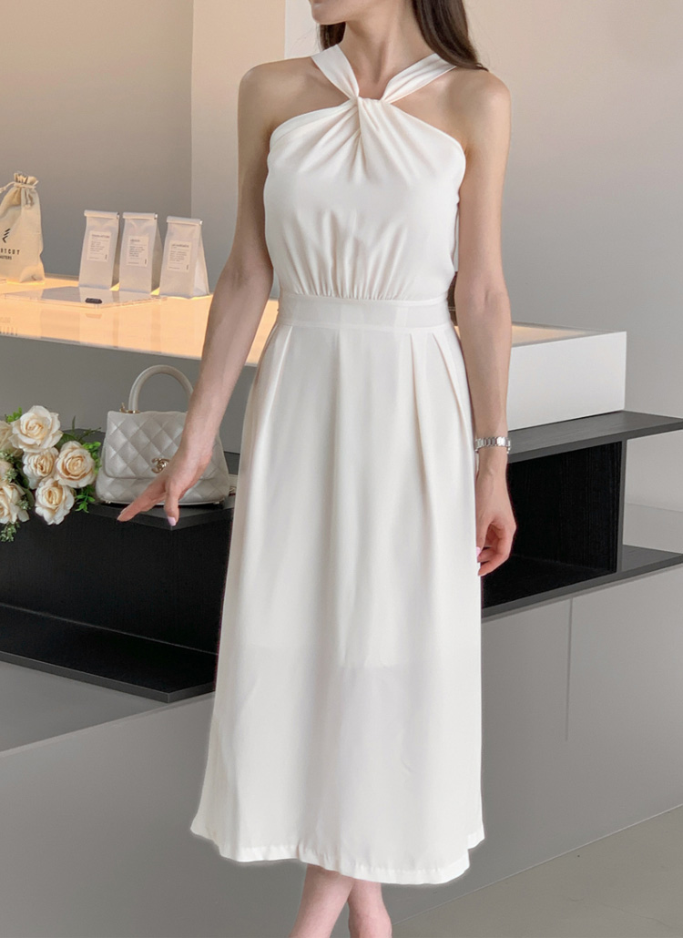 ツイストホルターネックノースリワンピース | レディースファッション