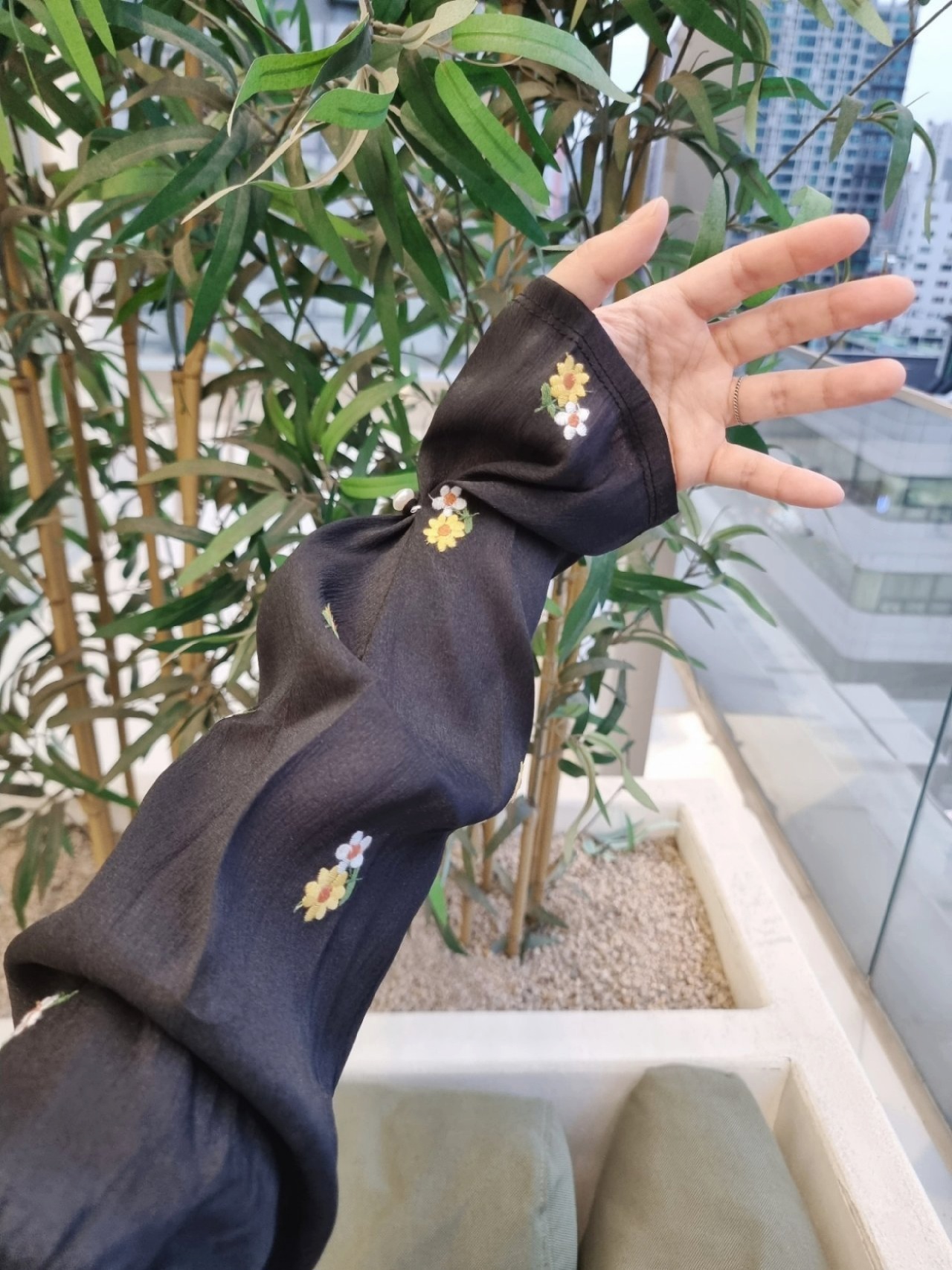 【新品未使用タグ付】Mazaki Kyoho 花柄刺繍 アームカバー F 1670792_22670245_k1.jpg?f=webp