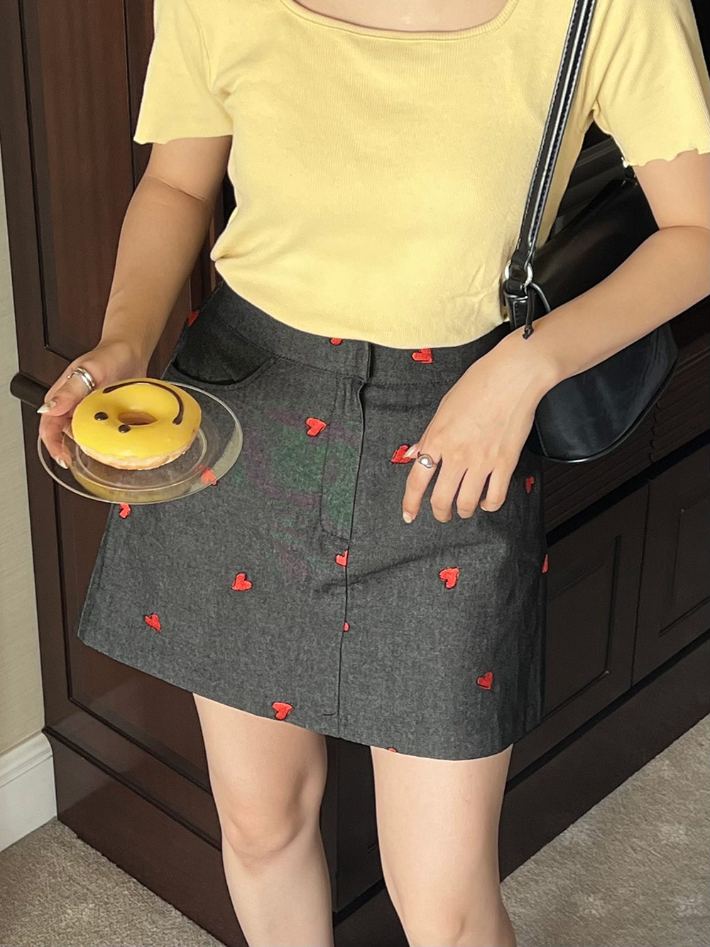 ハート刺繍ミニデニムスカート | レディースファッション通販 - DHOLIC 