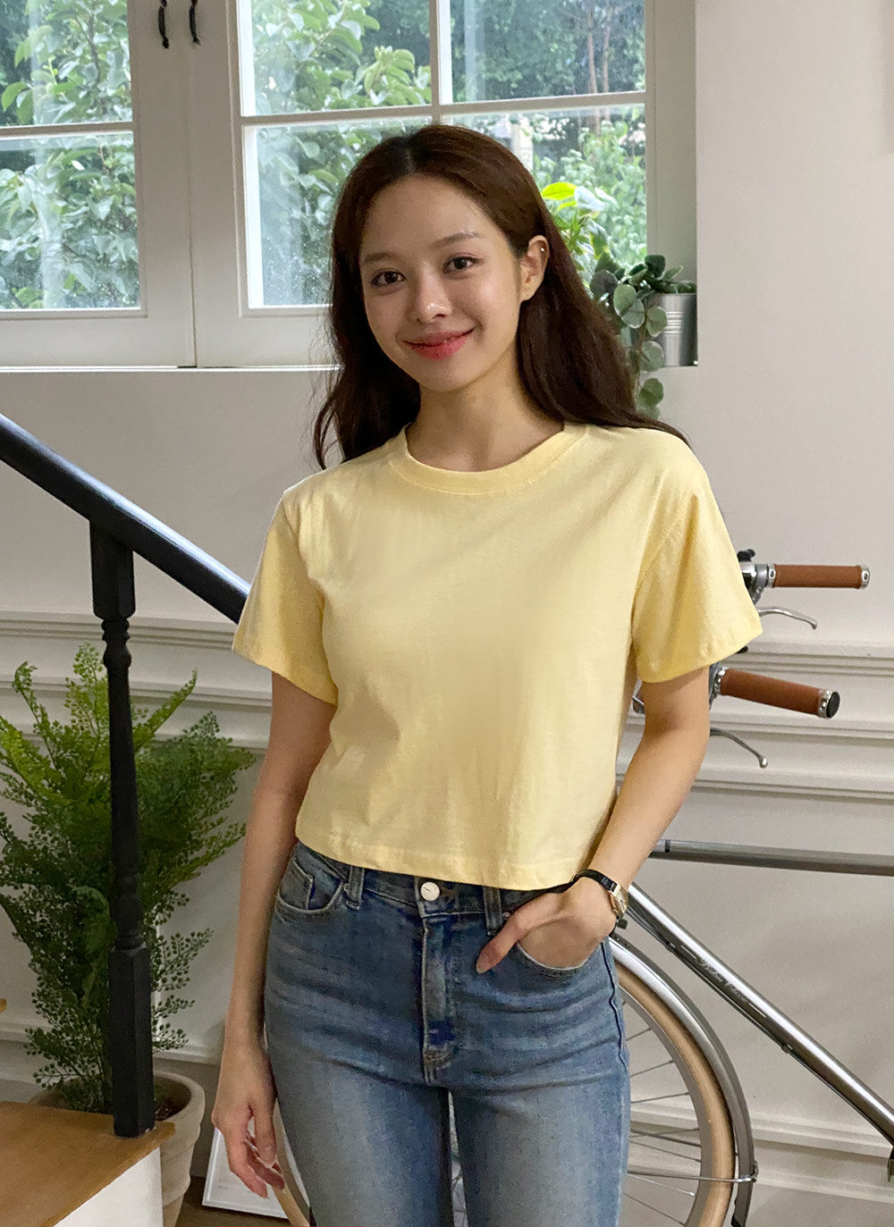 ラウンドネッククロップドTシャツ | レディースファッション通販 - DHOLIC