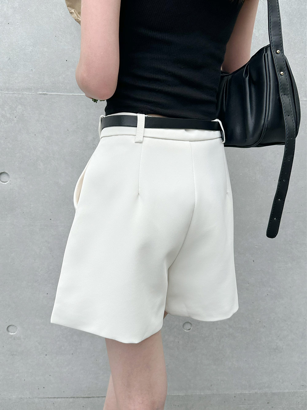 ベルト付ポイントショートパンツ | レディースファッション通販 - DHOLIC