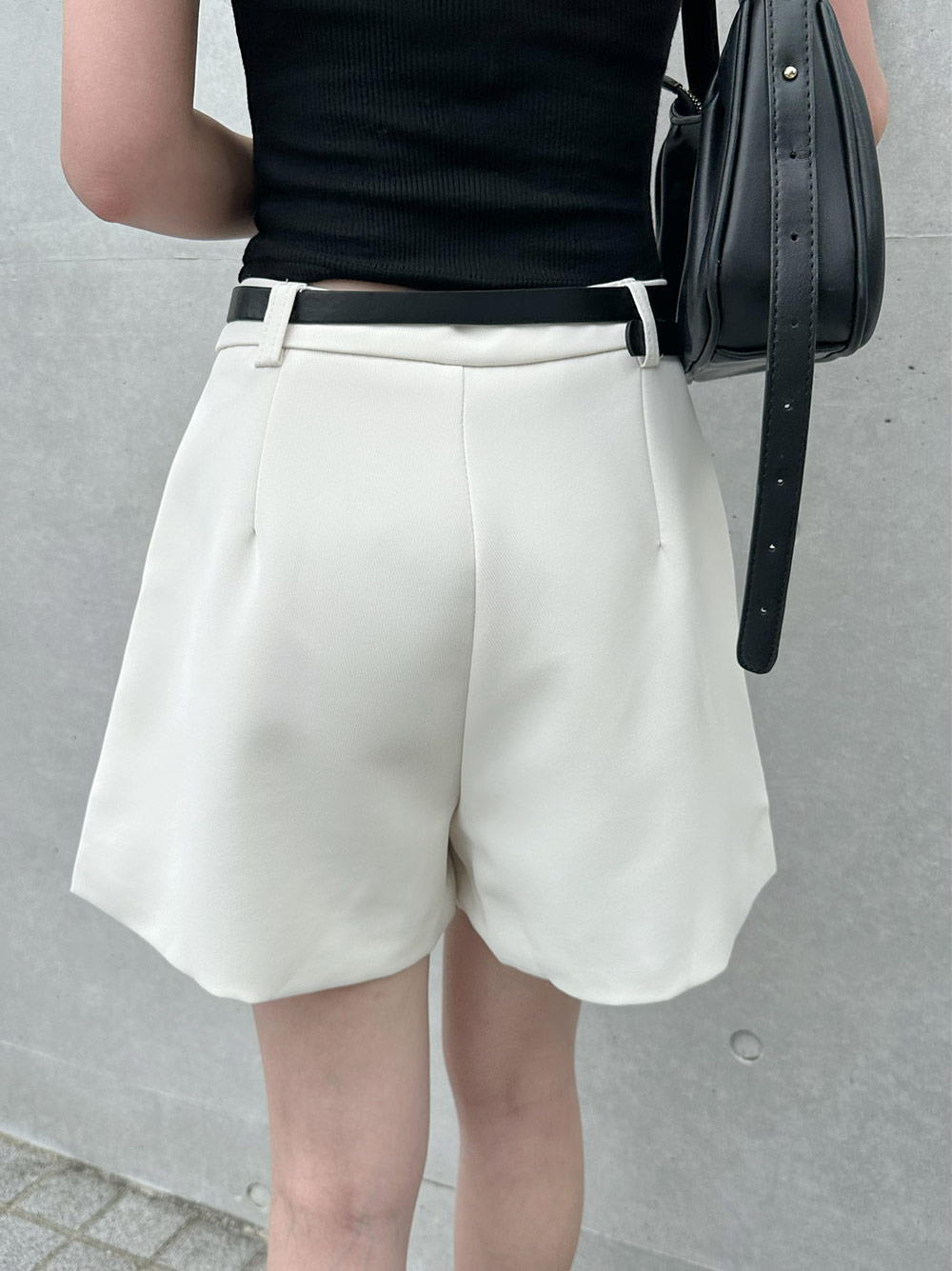 ベルト付ポイントショートパンツ | レディースファッション通販 - DHOLIC