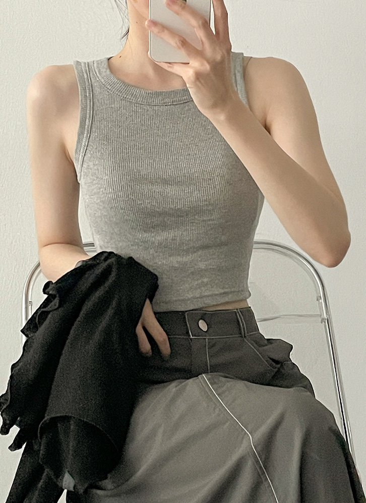 クロップドベーシックタンクトップ | レディースファッション通販 - DHOLIC