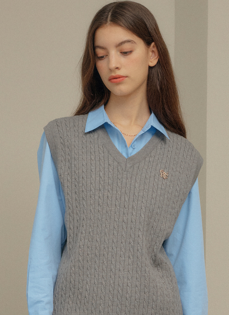 エッセンシャルケーブルニットベスト(GREY) | レディースファッション