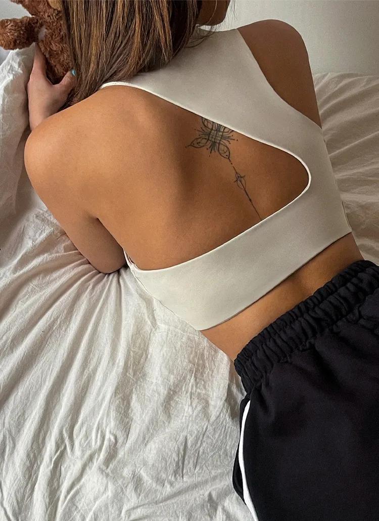 バック斜めカットブラトップ | abefit | 詳細画像1