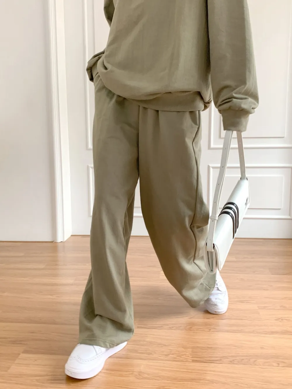 【boohoo】クロップド丈トップス スウェット&パンツ set BEATJIVE クロップドパンツ レディース 9分丈 シェフパンツ