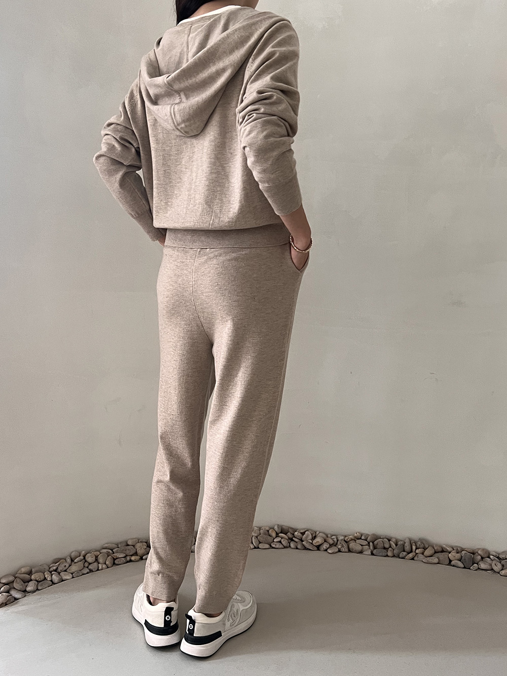ウール混ニットジップパーカー&ジョガーパンツSET | レディース