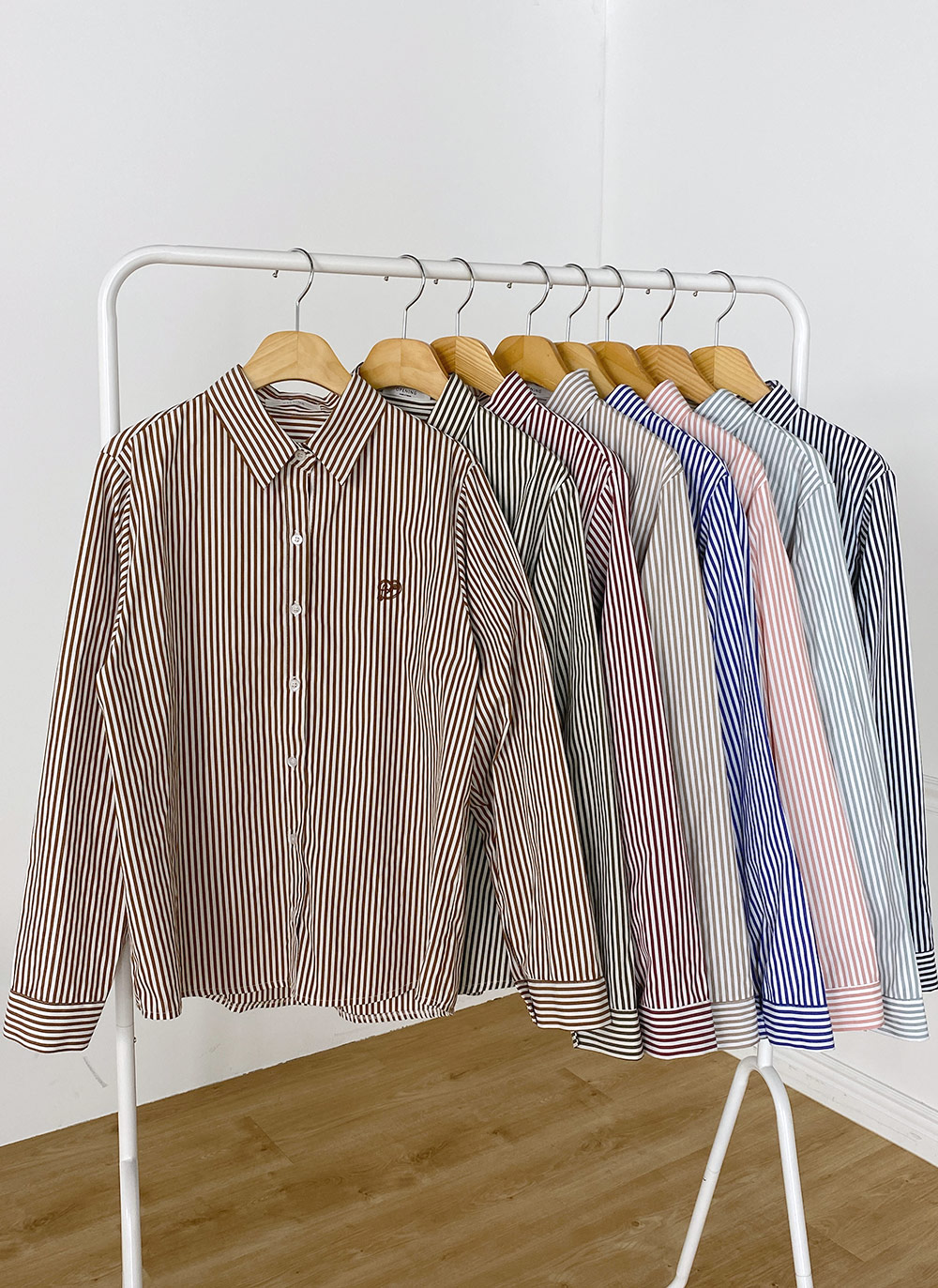 ハート刺繍ストライプシャツ | DHOLIC | 詳細画像3