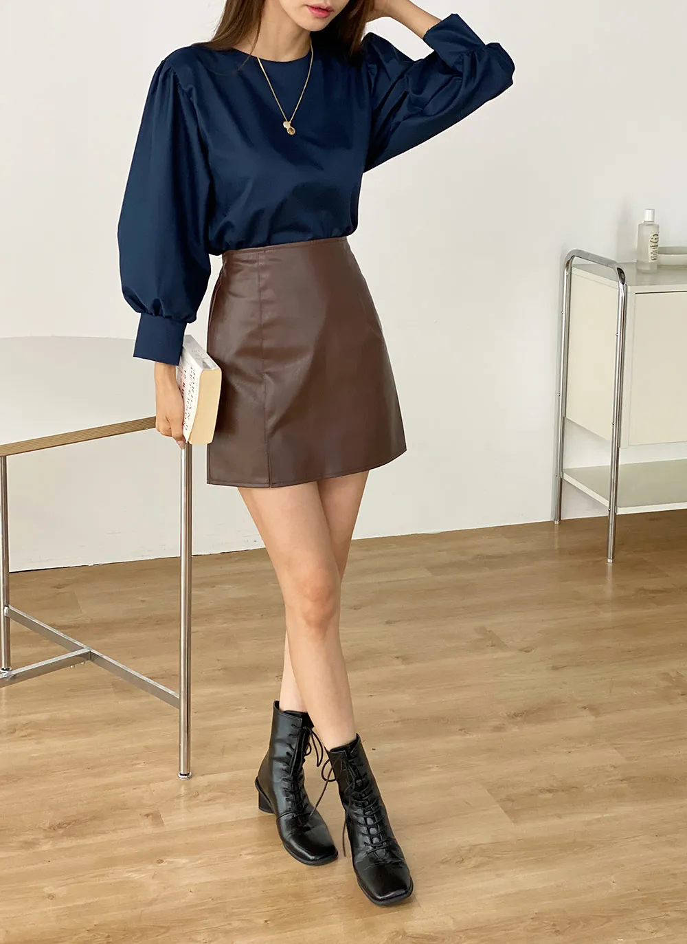 レザー調スリットミニスカート | レディースファッション通販 - DHOLIC 
