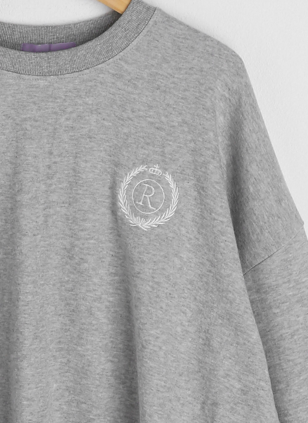 R刺繍ルーズスウェット | レディースファッション通販 - DHOLIC