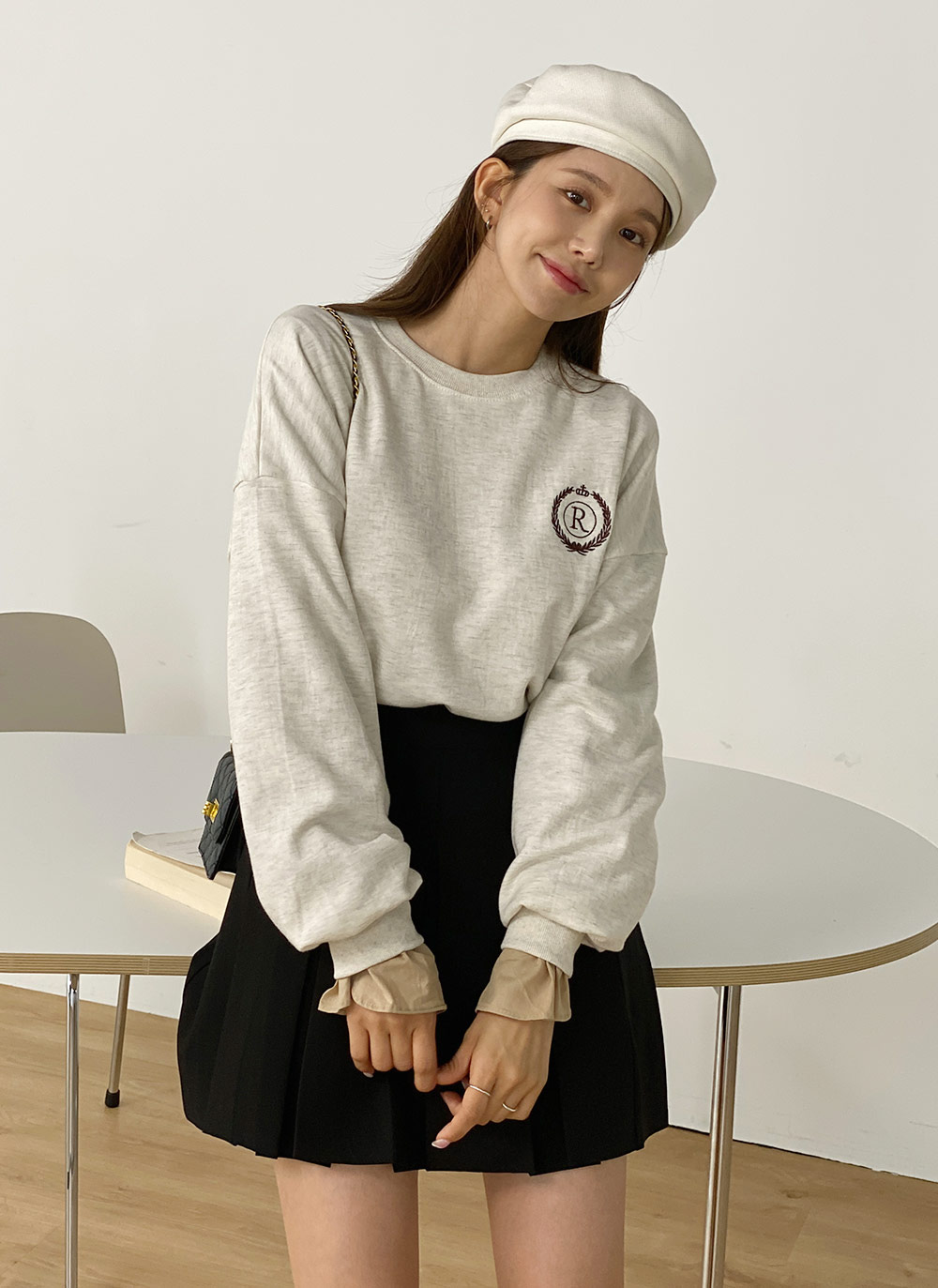 R刺繍ルーズスウェット | レディースファッション通販 - DHOLIC