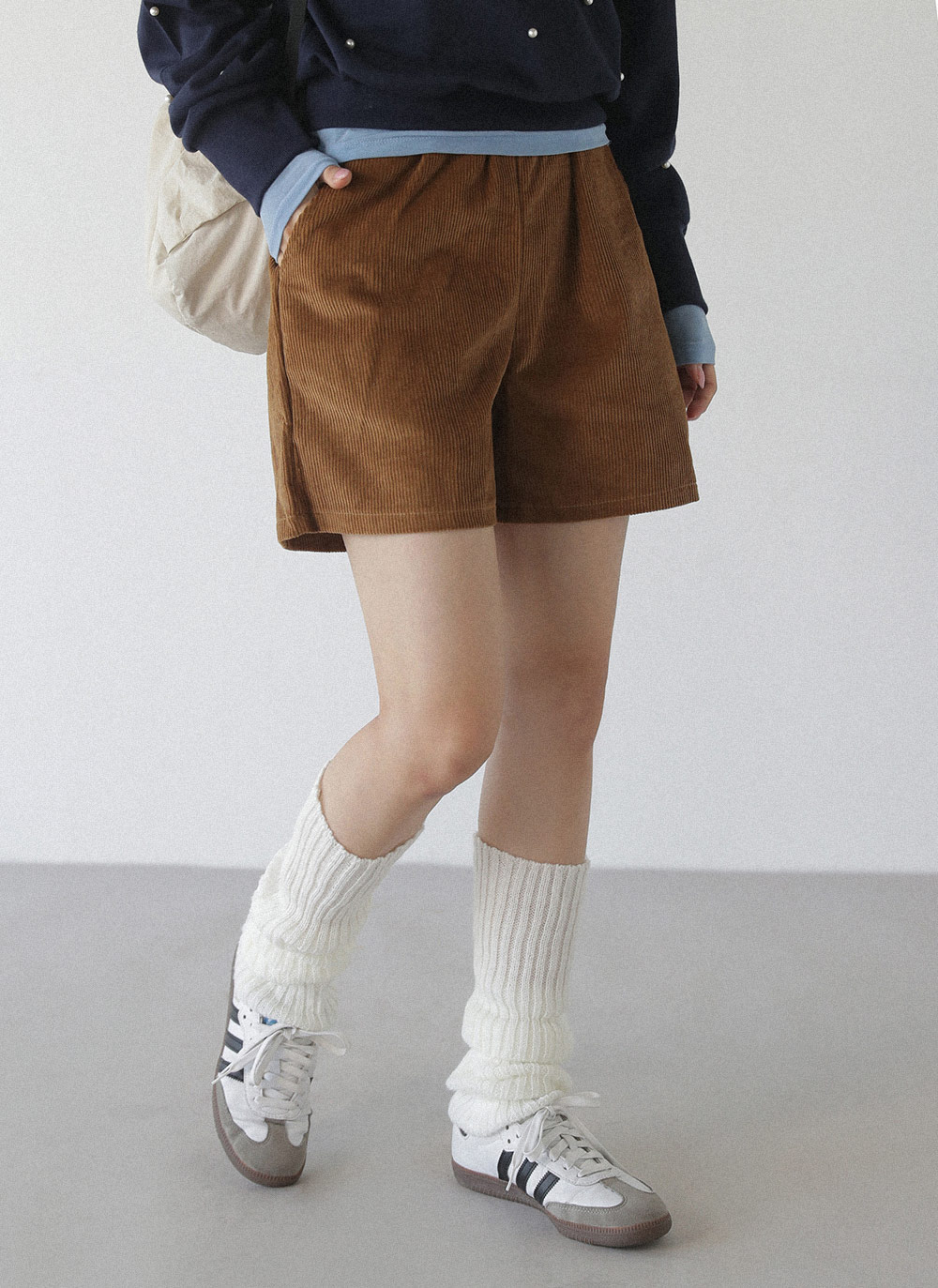 【d.i.a.】 コーデュロイ サイド編み上げ ショーパン d.i.a.】 コーデュロイ サイド編み上げ ショーパン 90s insight