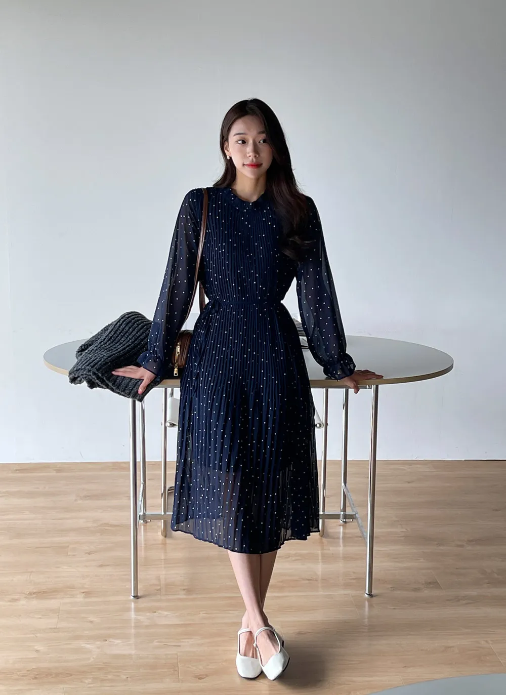 ストラップ付ドットプリーツワンピース | レディースファッション通販  