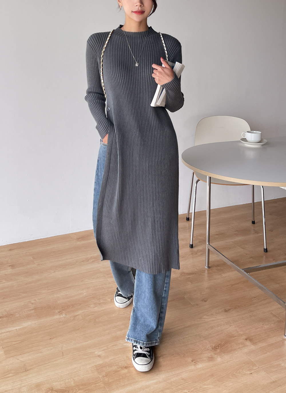 新品タグ付きNOBLE1.9万円リブニットサイドボタンワンピース ブラック Noble（ノーブル）の「バイカラーリブニットサイドボタンワンピース