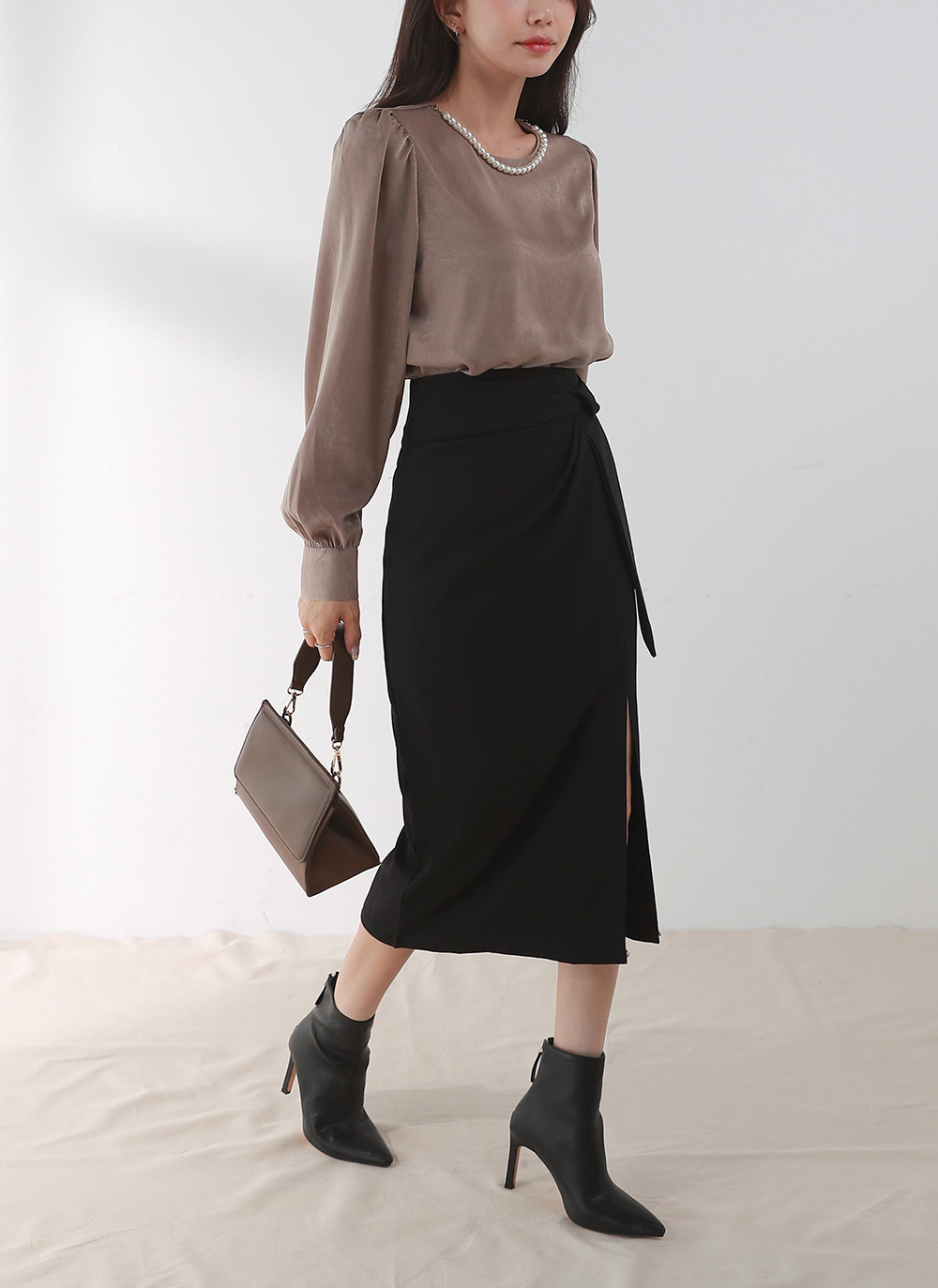 パール調ネックレス付シルキーブラウス | DHOLIC | 詳細画像5