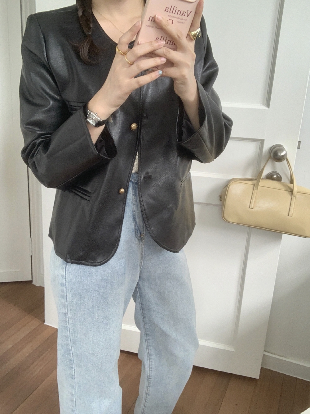 ゴールドボタンレザー調ノーカラージャケット | レディース