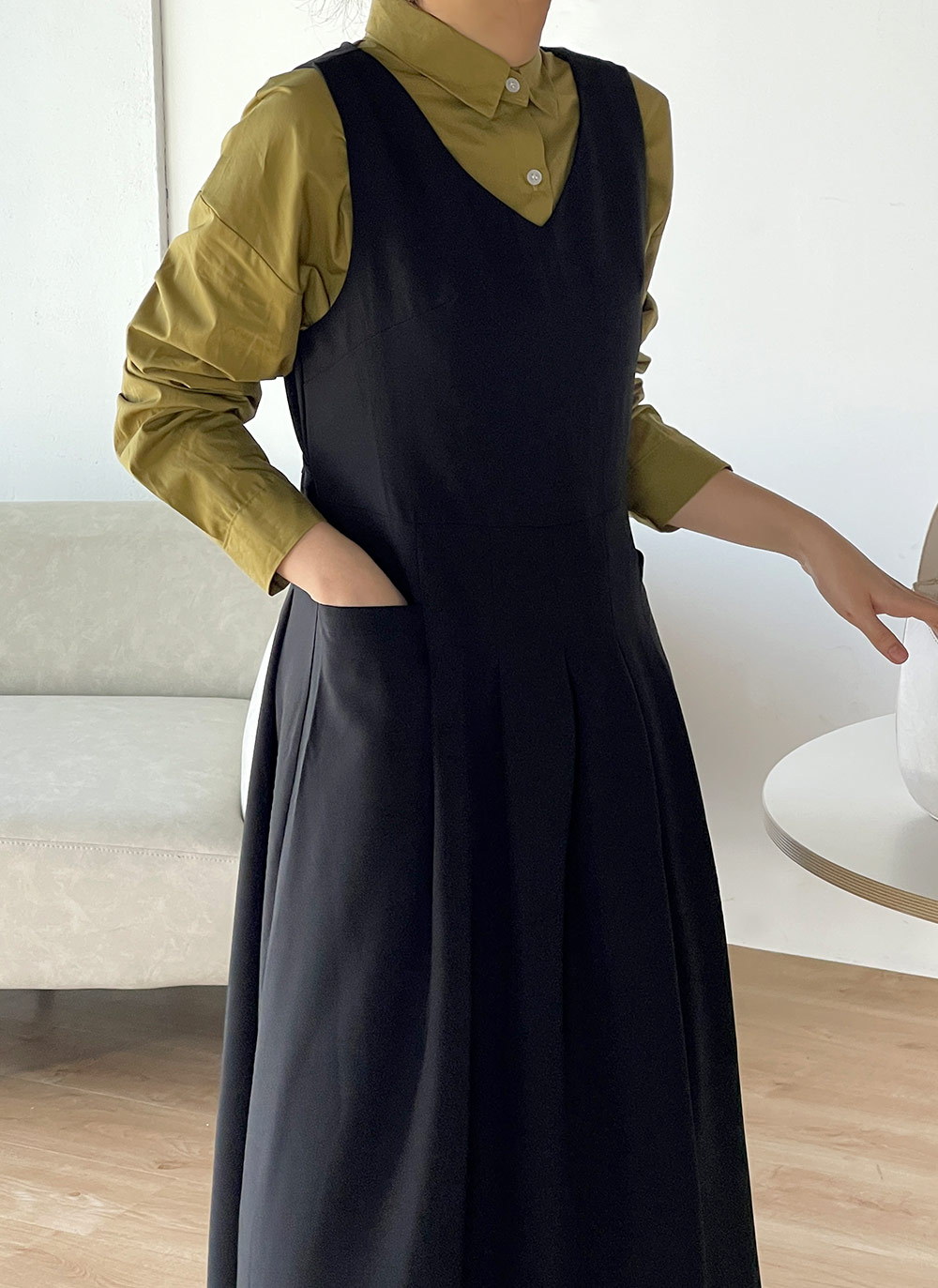 Vネックタックノースリワンピース | DHOLIC | 詳細画像13